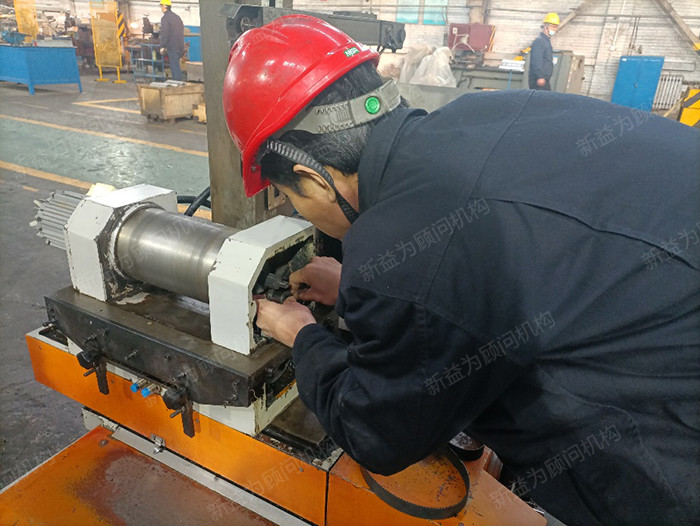 維修工維修清掃中發(fā)現(xiàn)故障隱患 維修工維修清掃中發(fā)現(xiàn)故障隱患