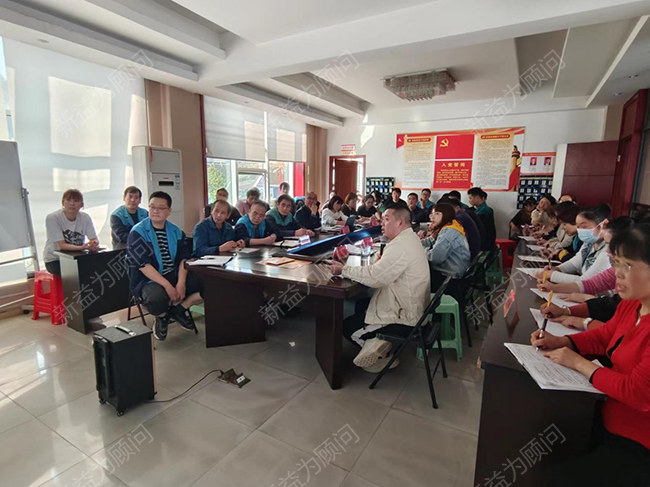 金星玻璃龐總發(fā)表講話 金星玻璃龐總發(fā)表講話